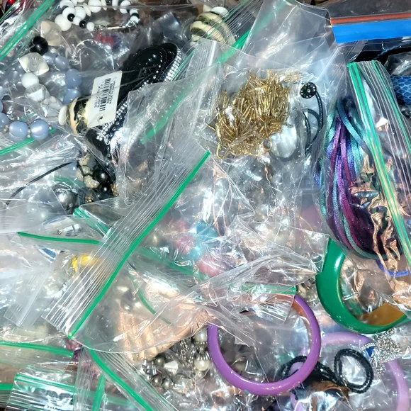 Assorted Jewelry Collection - Picture 1 of 4